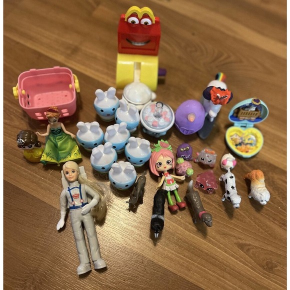 Disney Princess Ana, Horse, Poly pocket Doll, Heart, 25 Lot Mixed Accessories - Picture 1 of 8